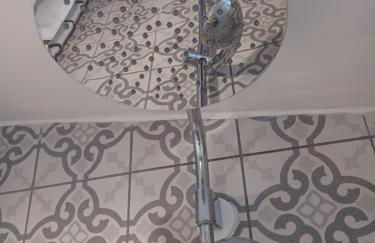 Kleine Galerie Apartment für 3 mit Küche Kamin Netflix Parken und Hofladen - Foto 31