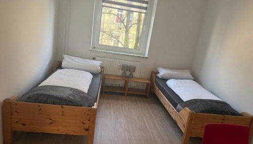 City Apartment 3 #Netflix &Wlan &Kaffee Maschine & Zentral & 500m Innenhafen & 2 min U Bahn - Foto 4