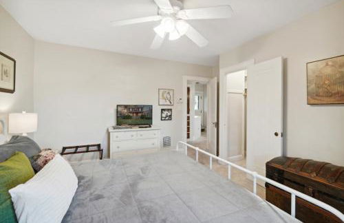 Exclusive Ottawa Hills Private Home, Garage, WD, Gourmet Equipped kitchen, Netflix - Foto 14