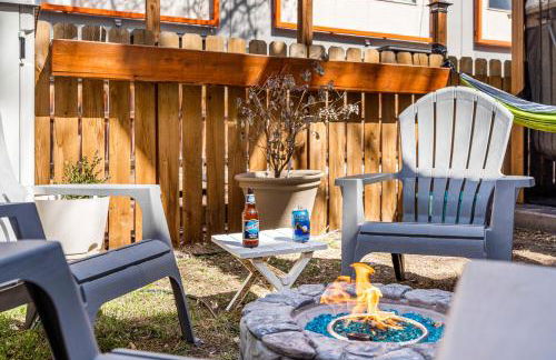 HOT TUB Firepit Pool Table Patio Cozy Downtown Denver - Foto 7