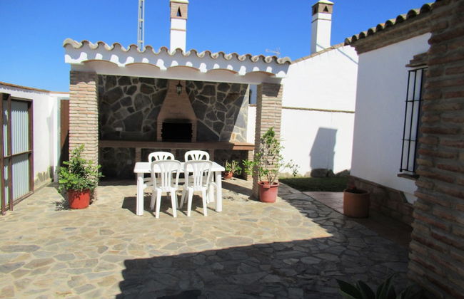 Chalet Huerta 1 con piscina y paddle - Photo 13