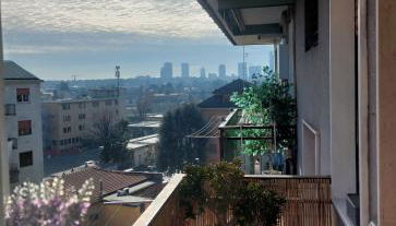 Milan Panoramic Top Floor Flat - Photo 1
