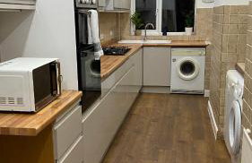 Spacious 4 Bedroom Contractors Friendly Home in Coventry Near Jaguar Land Rover & City Centre - Photo 5