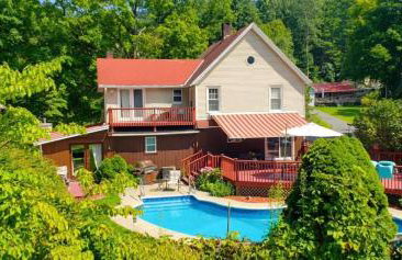 The Lazy Bear, Lake George - Foto 1