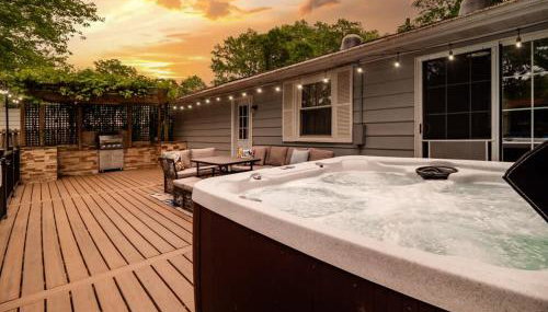Pool - Hot Tub - Game Room - Remodeled - Sleeps 10 - Foto 4