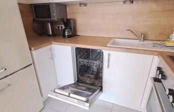 helle Souterrainwohnung nähe Flughafen, Landshut und München 1 bis 5 Personen - Foto 9