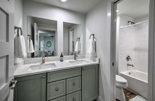 Bross Brothers Cabin with Wraparound Porch! - Foto 16