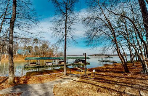 Boat Dock Lake-View Retreat 5 Mi to Dtwn Clemson - Foto 25