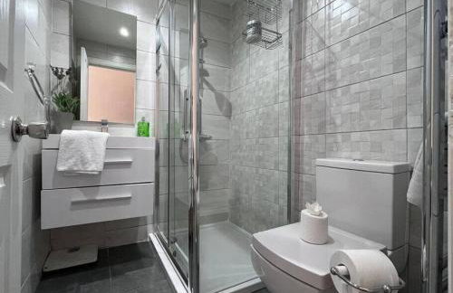 Wonderful 3 Bed West End Flat - Foto 8