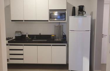 APARTAMENTO PRÓXIMO A PRAIA PISCINA E AREA GOURMET - Foto 41