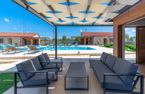 Promina luxury villa with 72sqm Heated Pool, Jacuzzi, Infrared Sauna, Tennis court, Media room - Foto 28