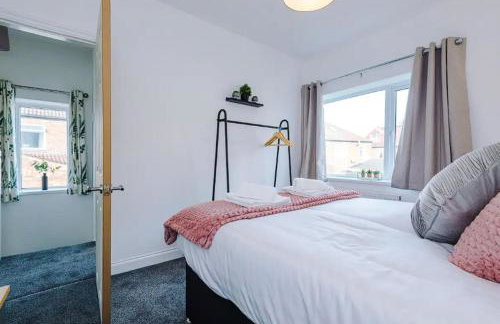 Charming and Modern 3BR Home Steps Away From City Center - Foto 2