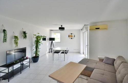 Le Préville avec terrasse et parking gratuit - Foto 1