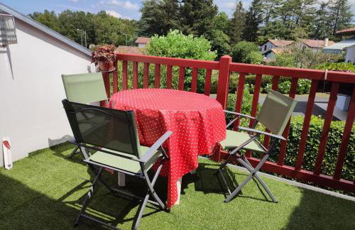 Location de charme T3 au 2e étage et dernier étage - Foto 5