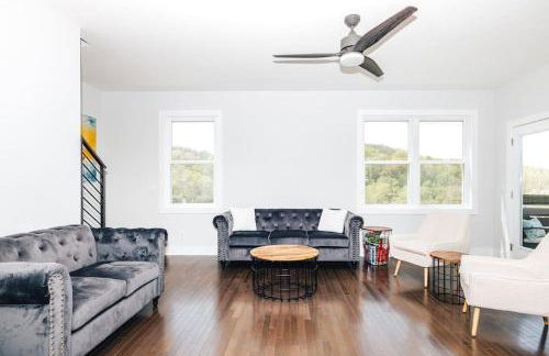 Sage House - Photo 1