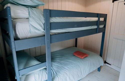 Cute and cosy 2 bed cottage in beautiful Solva - Photo 11