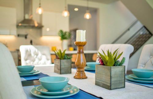 7 BR double house with parking and a backyard in LA - Foto 39