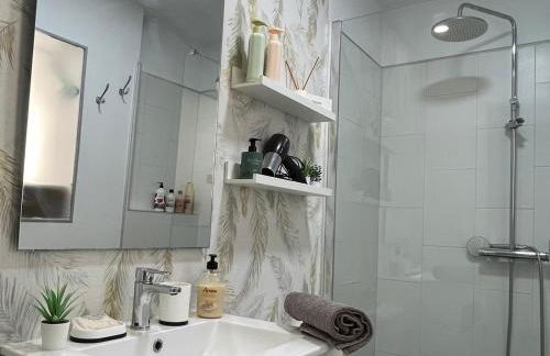 Sunny Cozy & Pretty Penthouse in Central SC - Foto 29