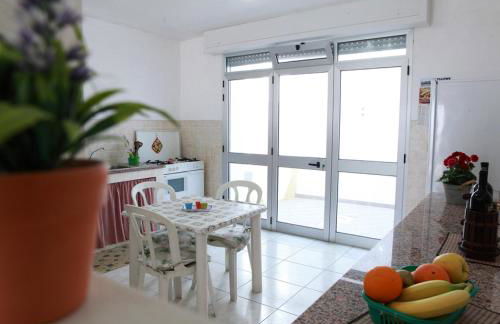 CASA FRONTE MARE POSTO ROSSO 8 POSTI LETTO - Foto 15