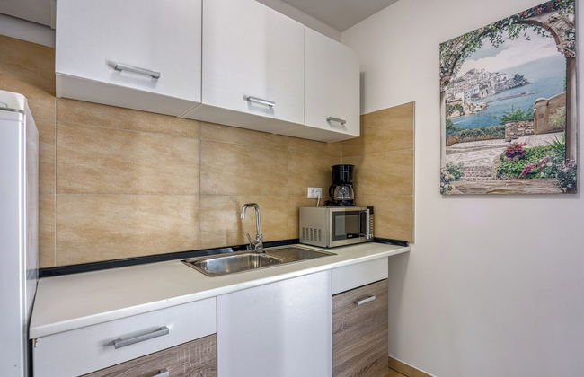 Holiday Home With Pool - Photo 14