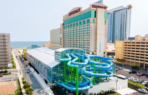 2BR 3BA Beachfront Condo CozySuites at Showboat - Foto 27