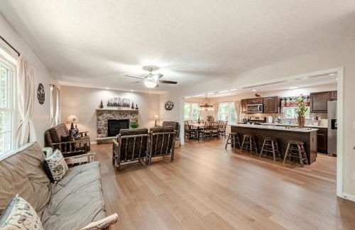 The Hangout Haven - Theater, Hot tub, Pickleball, Ping pong, Firepit - Foto 45