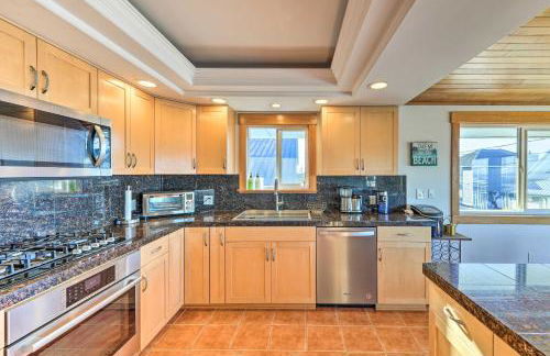 McKees Beach House with Ocean Views, Hot Tub! - Foto 6