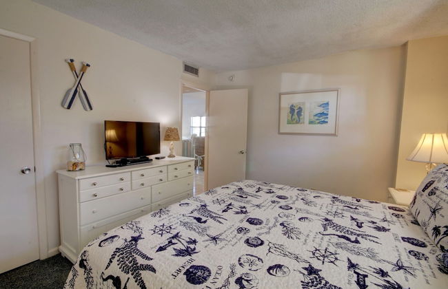 319 El Matador 2 Bedroom Condo by RedAwning - Photo 5