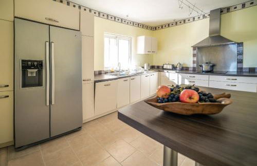 Gîte "La Sainte-Croix", Traditional Provencal House for 8 People, Private Swimming-Pool, Air-Conditioner, Beautiful Scenery - Photo 13