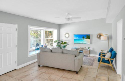 Two Homes, Private Pool, Game Room & Steps to the Beach - Foto 58