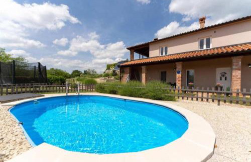 Casa Sara and Sasha near Motovun with private pool - pet friendly truffle paradise - Foto 1