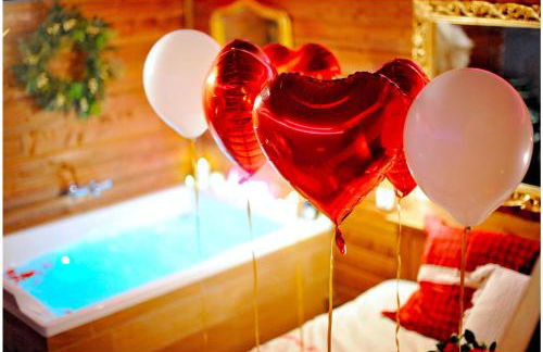 Le Chalet romantique, SPA XXL, 5 min centre ville, Écran cinéma, Lit king size, cascade d'eau - Foto 18