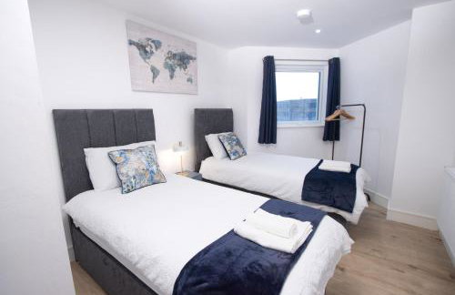 Midland Apartment I 1-min walk to town centre & station I 8-mins to airport I private balcony - Foto 3