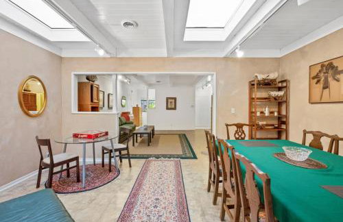 2BR Close To Stanford, Medical Center and Hospital - Photo 10