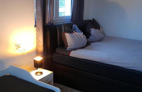 Ferienwohnung Berlin - Schönefeld Flughafen mit Küche - Foto 3