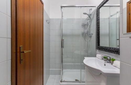 GuestHost - Pontelagoscuro Huge & Residential Apartment - Foto 16