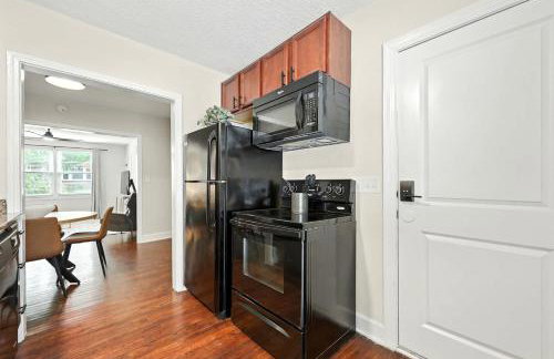 Sleek 2 BR Condo - 2 block from San Marco - Foto 12