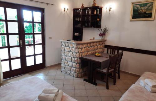 Apartments Zlosilo - Photo 38