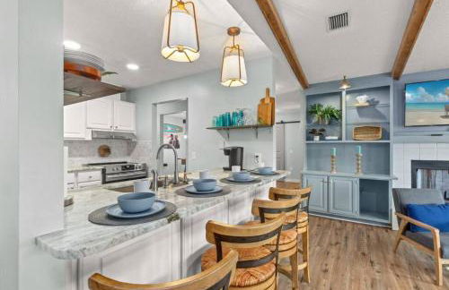 Fanta Sea - Private Seasonal Hot Tub, Game Room, Walk to Beach, Pets OK, & More! - Foto 36