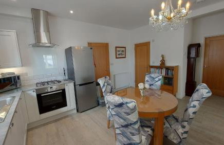 Meadow View Apartments are 2 and 3 bedroomed with private parking - Foto 130