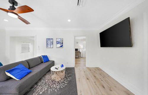 Escape to Newly Remodeled Home in the Heart Fort Lauderdale with Private Pool - Foto 11