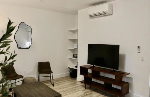 Emerald Oasis Cozy Living with Pet Park - Foto 3