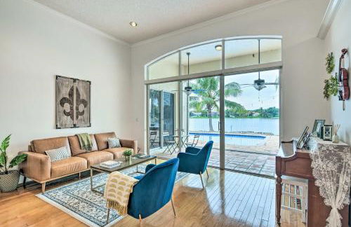 Poolside Paradise with Lake Views in Miramar! - Foto 4