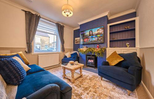 Cosy 2BR Cottage Steps to Town & Peak District - Photo 3