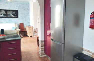 Serene mountain views Spacious garden and sole use of the 10x5m pool - Foto 12