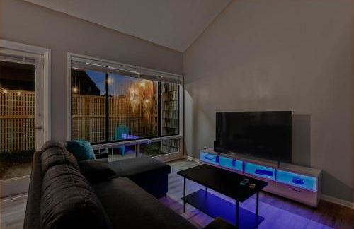 NEW King with Loft Beach Near Gulf - Foto 23