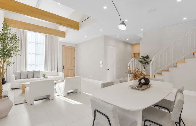 Villa Camellia - Charming 5 BR Home in the Heart of Studio City - Photo 75