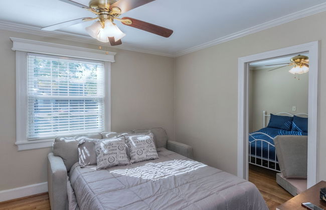 Pool Near Fort Moore Our White House - Foto 2