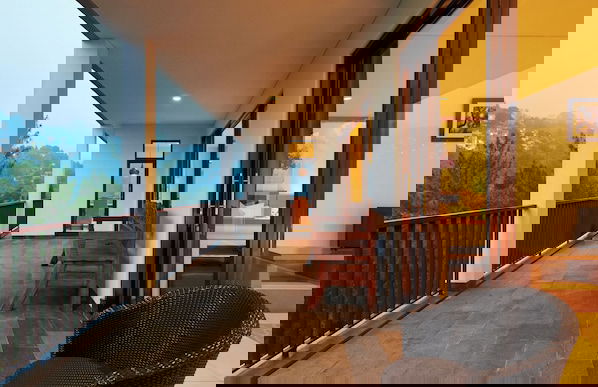 Mentari Hill View 8 BR heated pool and movie room - Photo 24