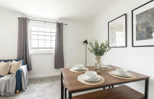 Fabulous 1 Bed Harbour-side Apartment with Balcony - Foto 4